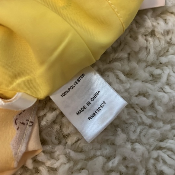 Superdown Jennifer Wrap Top in Yellow Floral Size S - Picture 5 of 7